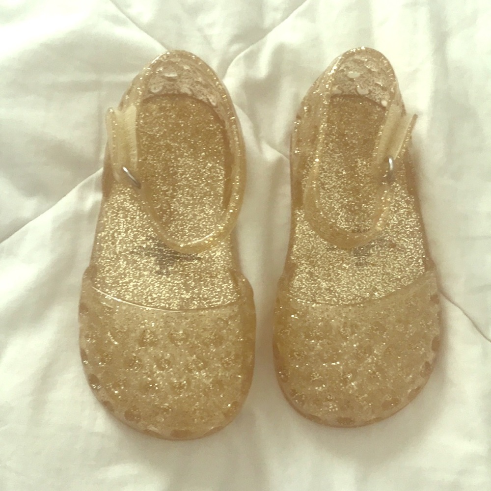 🍭 5/$20 Gold Sparkle w/Heart Detail Jelly Sandals